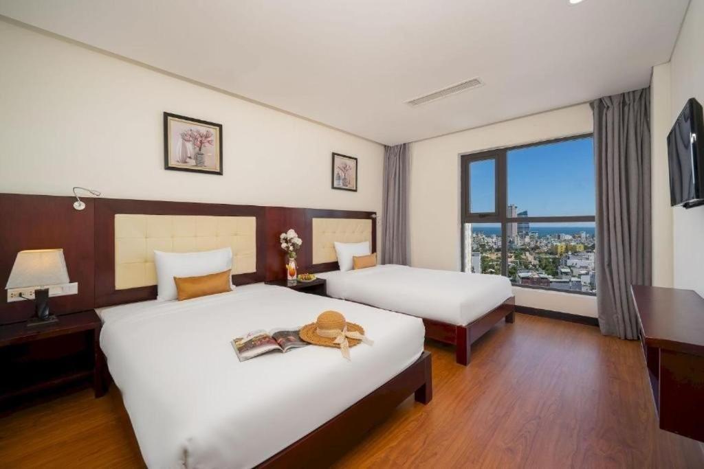 Gemma & Near Dragon Bridge Hotel 4*