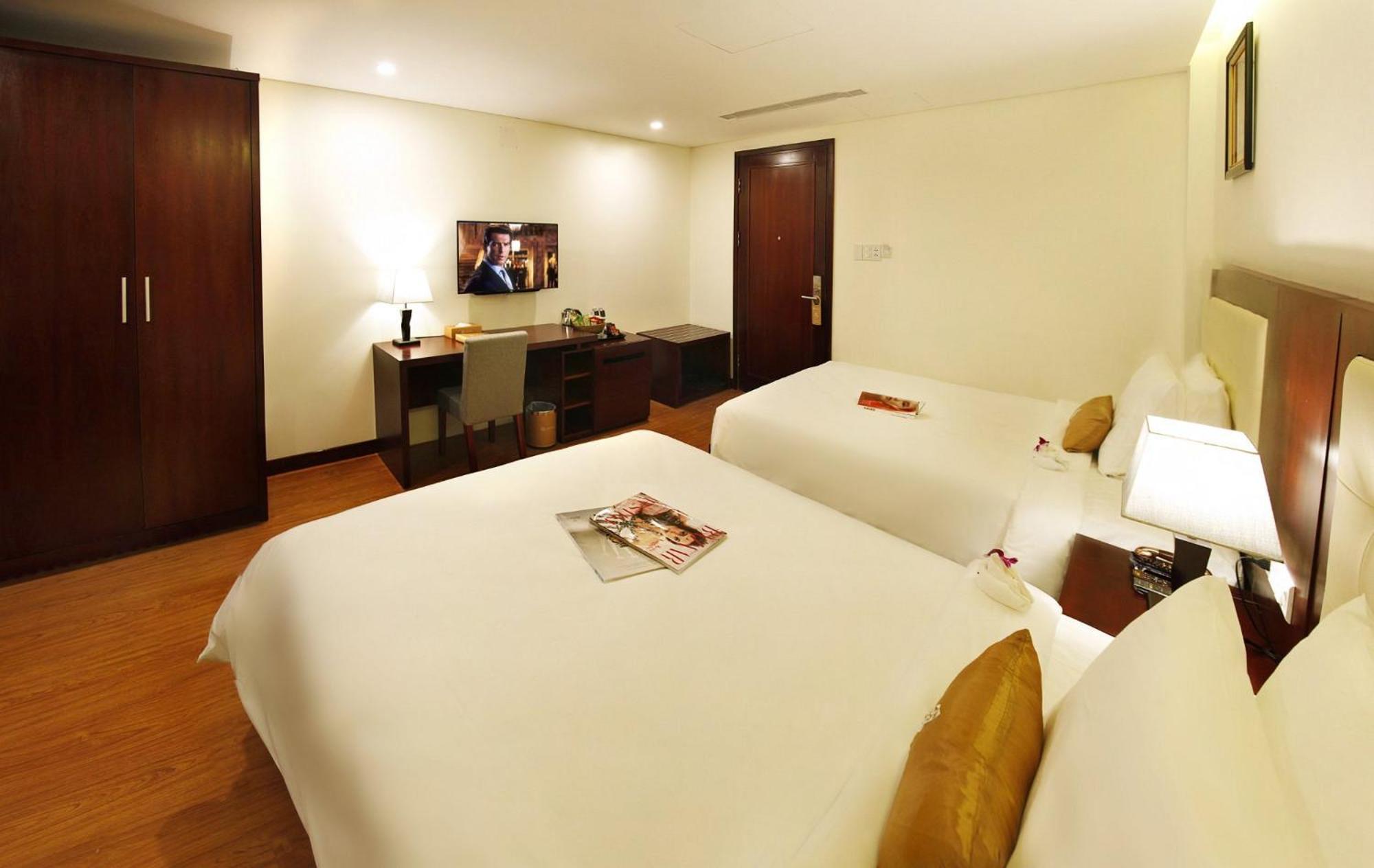 Hotel Gemma & Near Dragon Bridge 4*