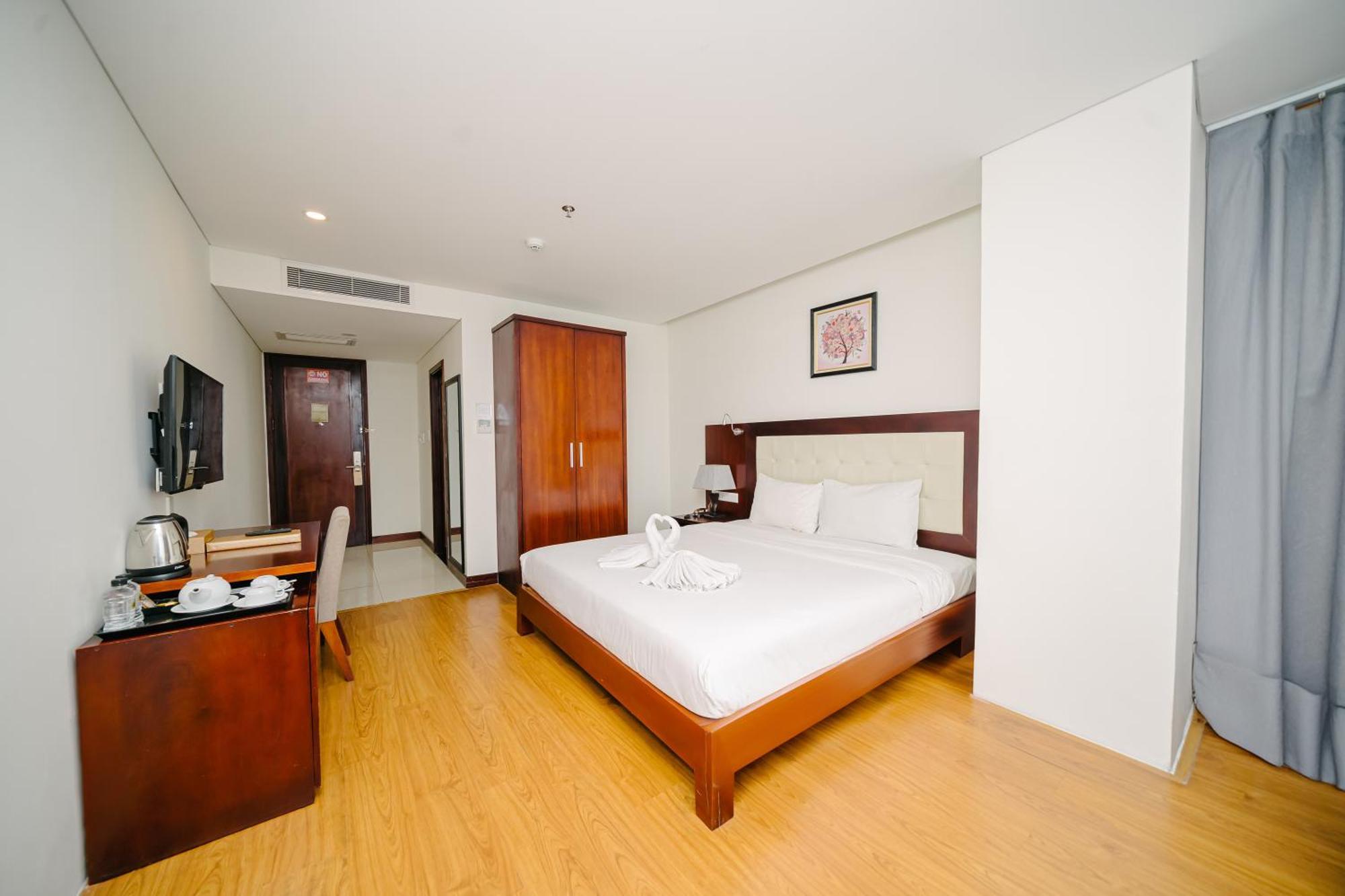 Gemma & Near Dragon Bridge Hotel 4*