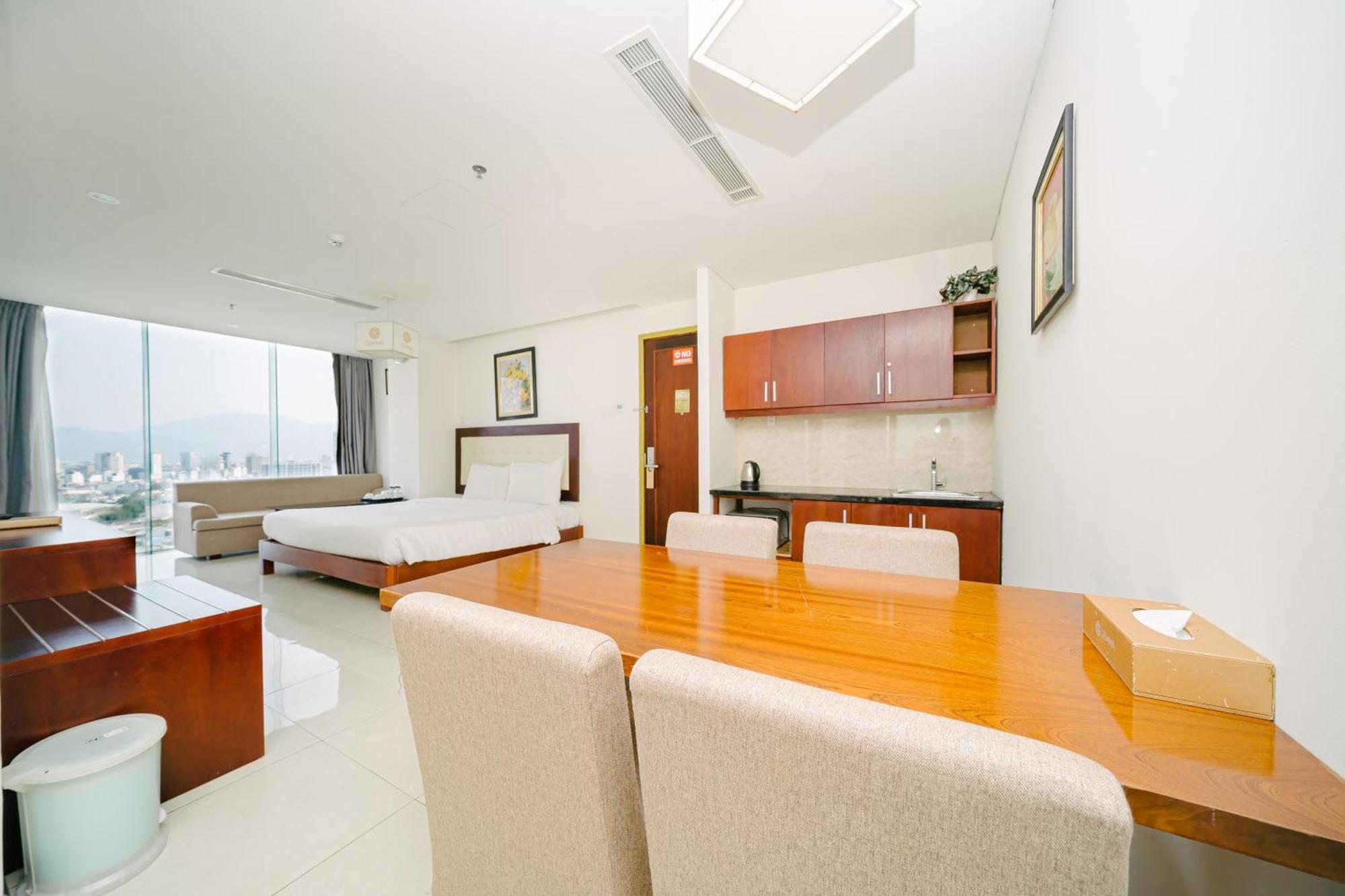 Khách Sạn&căn Hộ Capital O 1176 Gemma Khách sạn 4*