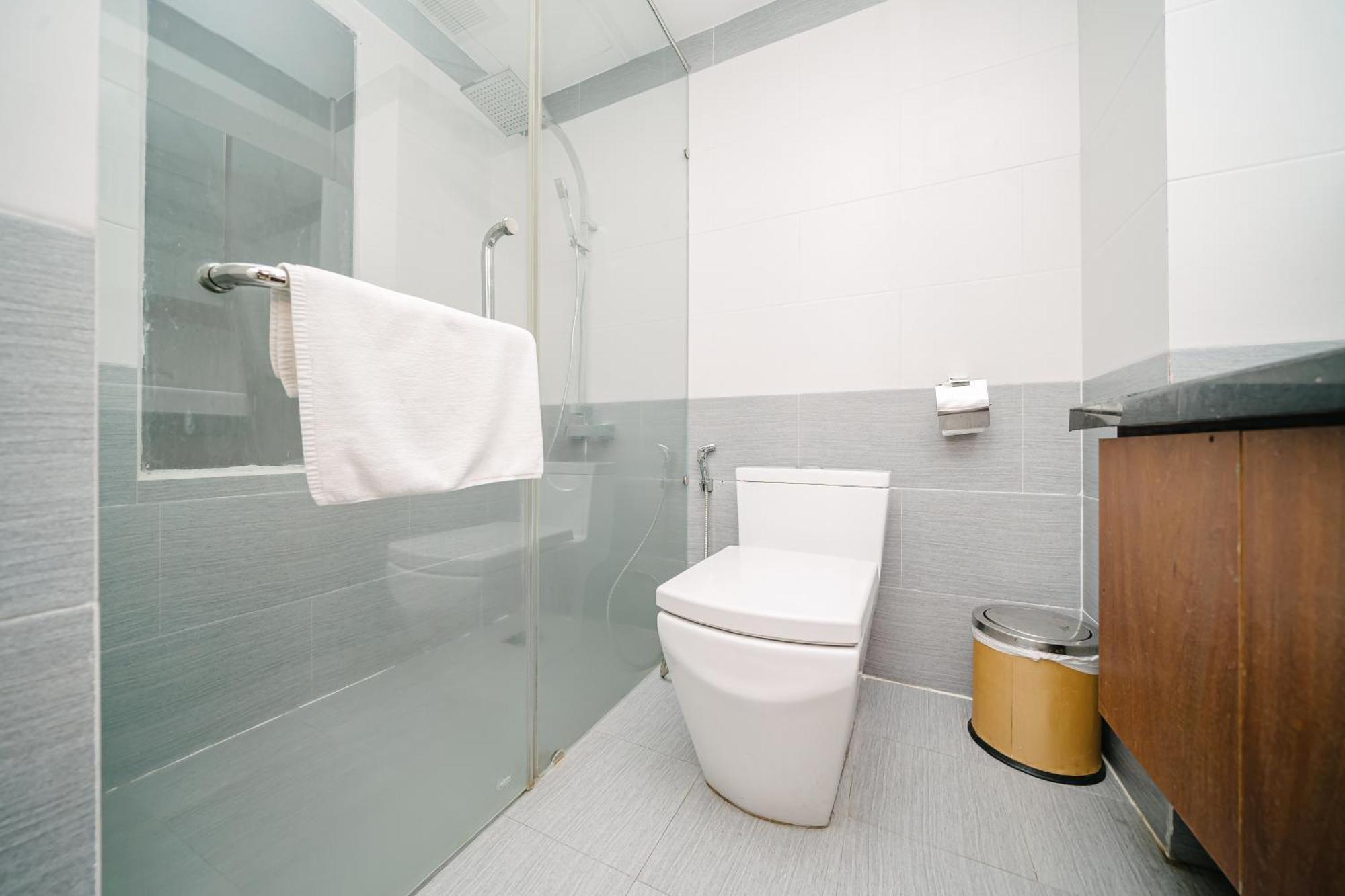 Khách Sạn&căn Hộ Capital O 1176 Gemma 4*