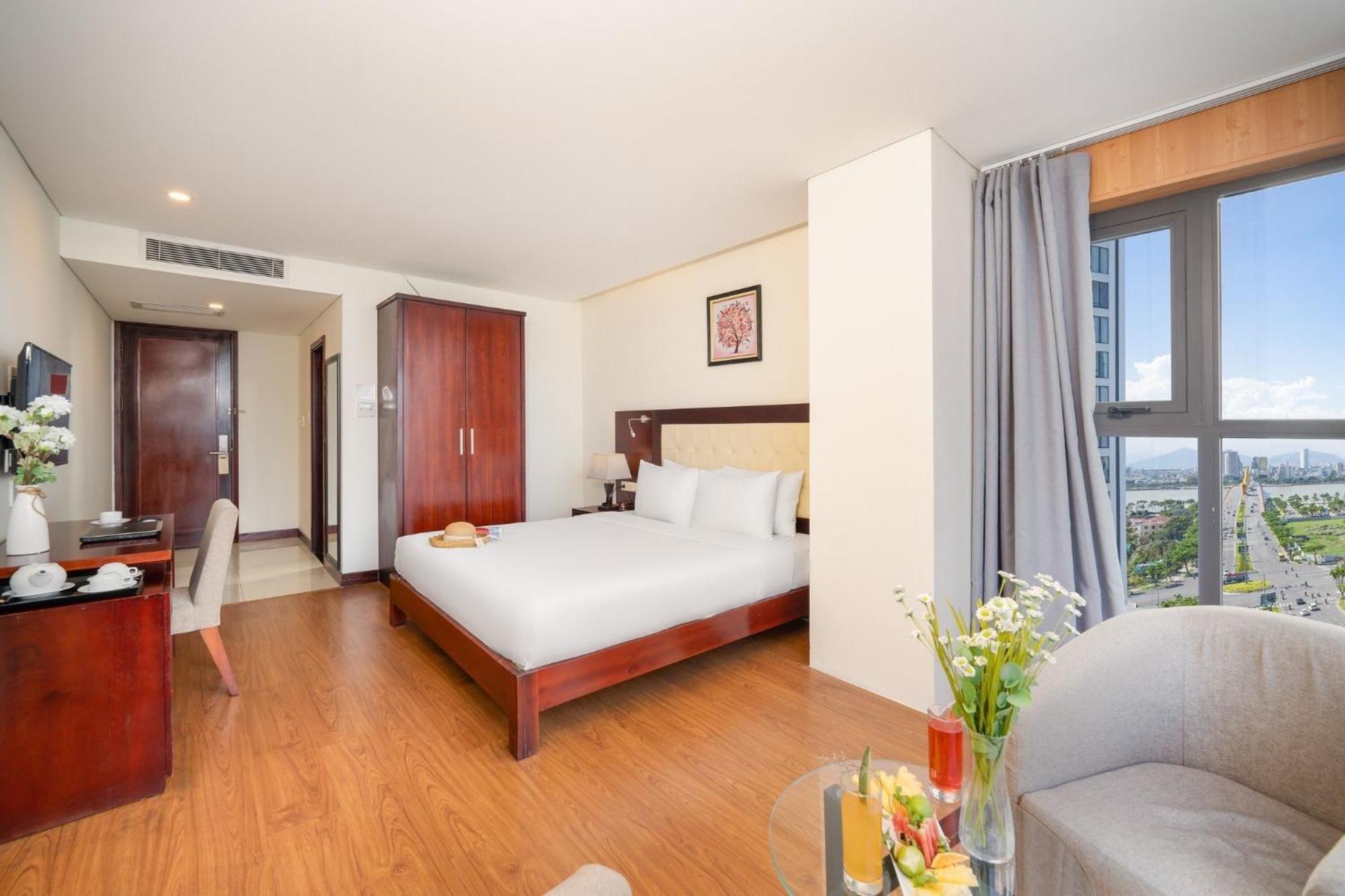 Khách Sạn&căn Hộ Capital O 1176 Gemma Đà Nẵng